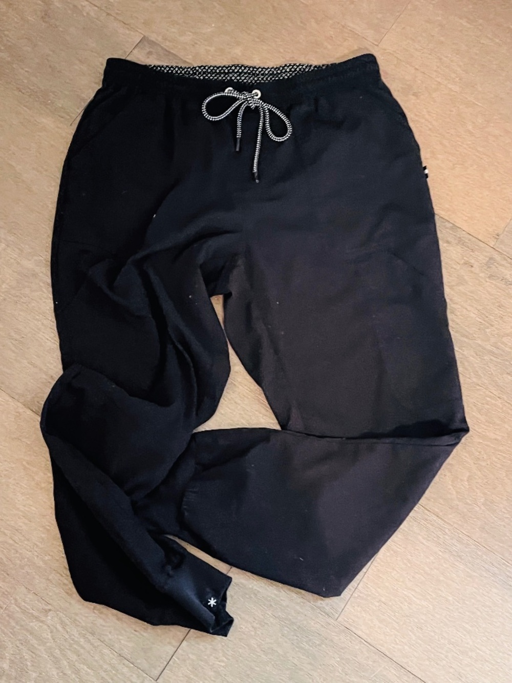 Beyond Scrubs Black Side -Pockets Scrub Uniform